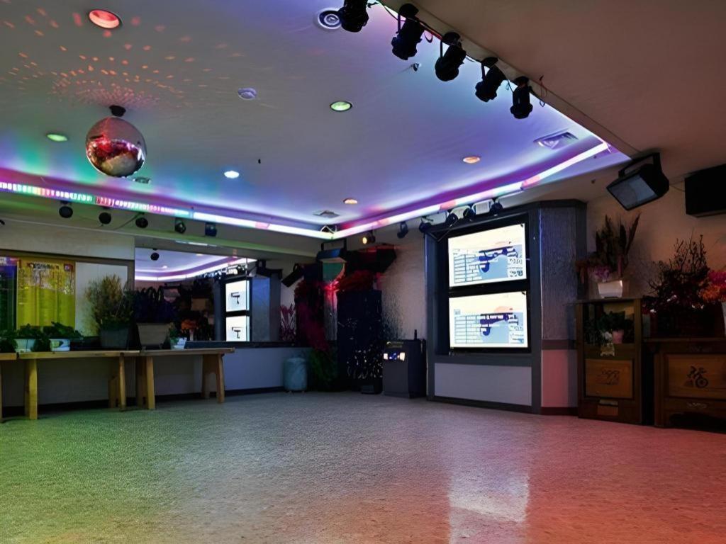 Hyundai Elliot Hotel And Resort Πιόνγκτσανγκ Εξωτερικό φωτογραφία