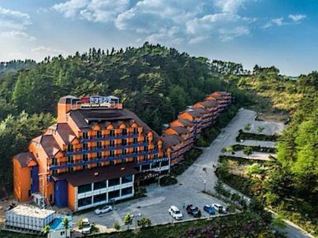 Hyundai Elliot Hotel And Resort Πιόνγκτσανγκ Εξωτερικό φωτογραφία