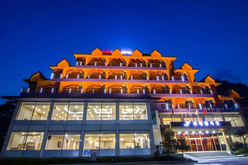 Hyundai Elliot Hotel And Resort Πιόνγκτσανγκ Εξωτερικό φωτογραφία